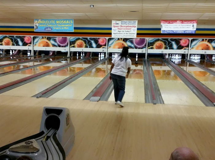 Candlelite Bowling (Holiday Bowl) - From Website